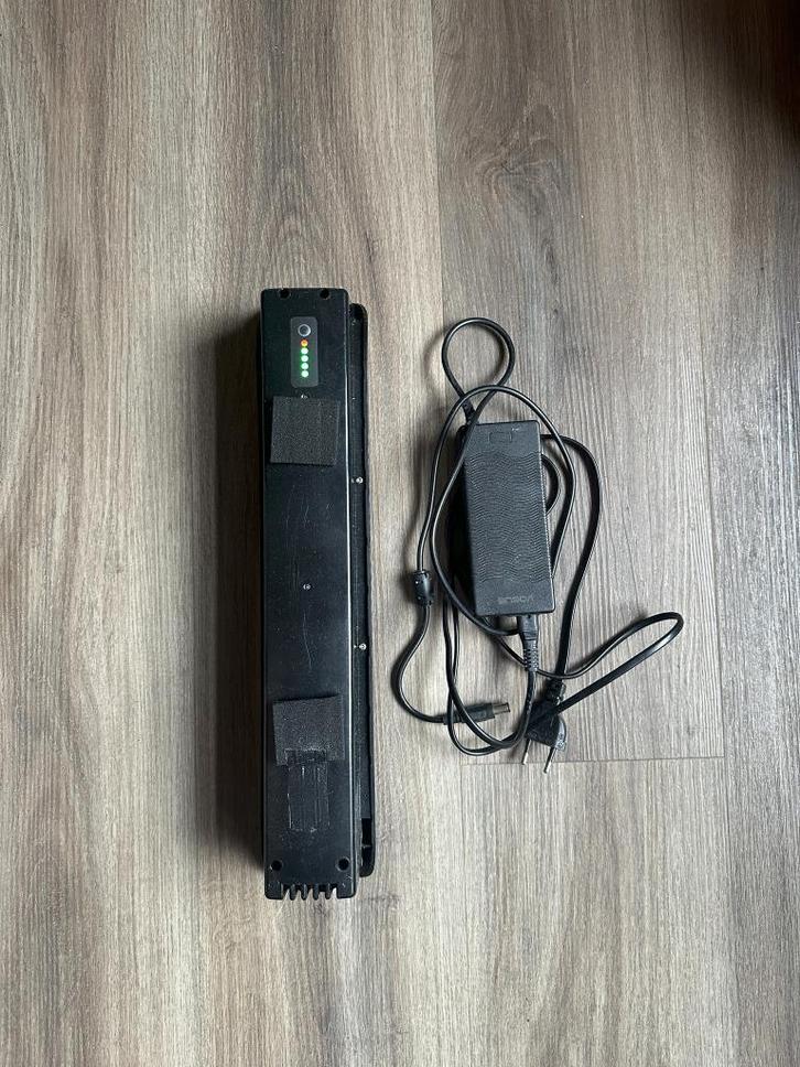 Vogue accu 36V 14.5Ah (522Wh) + Oplader | Goede staat, Fietsen en Brommers, Fietsaccessoires | Fietsaccu's, Gebruikt, Ophalen