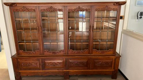 Antieke eiken (boeken) kast met fraaie glas in lood deurtjes, Antiek en Kunst, Antiek | Meubels | Kasten, Ophalen