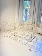 Sierlijk brocante ledikant, Ophalen