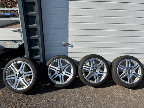 18 inch Mercedes E-klasse AMG winterbanden A2124012302, Auto-onderdelen, Banden en Velgen, Banden en Velgen, Winterbanden, 18 inch