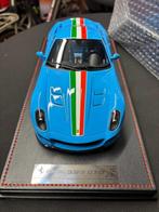 Ferrari 599 GTO Novitec blue - Italian stripe Runner 1:18, Hobby en Vrije tijd, Modelauto's | 1:18, ., Nieuw, Bburago, .