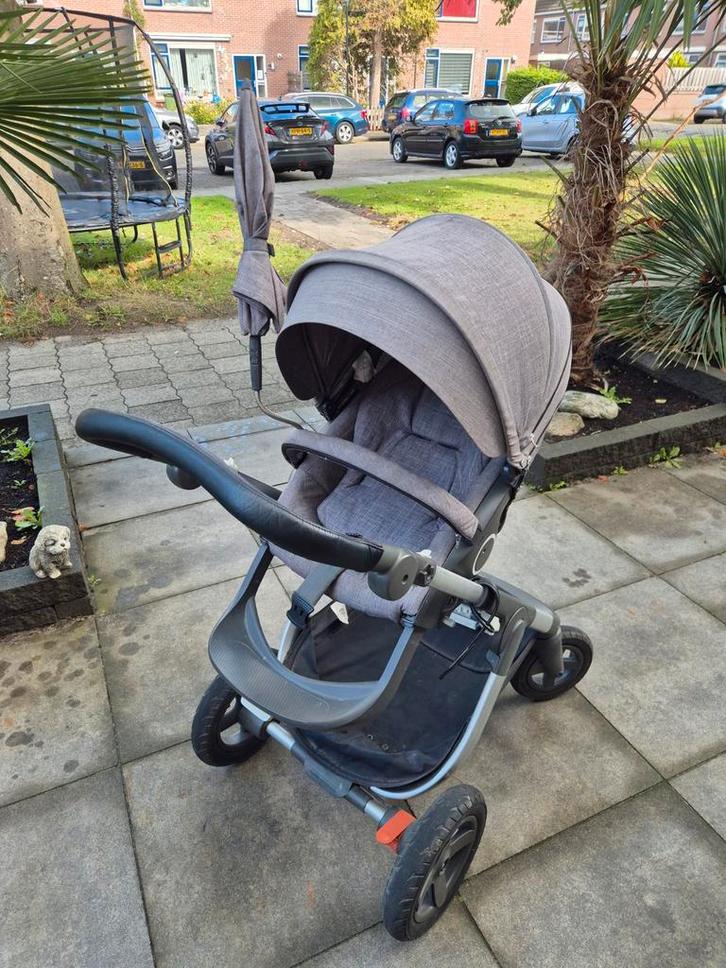 Stokke Trailz Kinderwagen - Grijs, Kinderen en Baby's, Kinderwagens en Combinaties, Gebruikt, Kinderwagen, Overige merken, Verstelbare duwstang