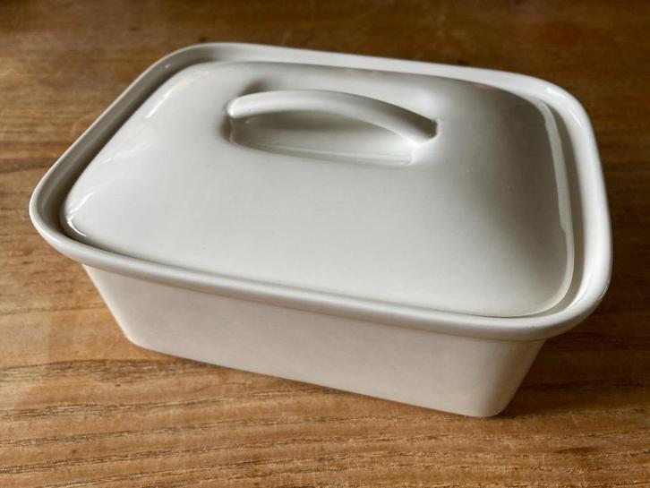 Dille & Kamille - patévorm terrinevorm, wit porselein, Huis en Inrichting, Keuken | Servies, Nieuw, Schaal of Schalen, Overige stijlen