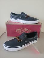 Nieuw! Vans instappers zwart leer maat 40, Kleding | Dames, Schoenen, Nieuw, Ophalen of Verzenden, Vans, Instappers