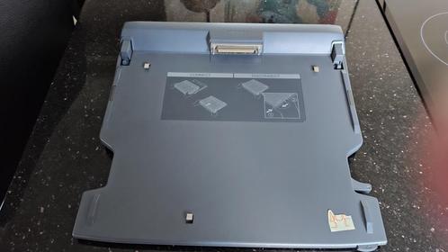 Toshiba port replicator, Computers en Software, Dockingstations, Zo goed als nieuw, Docking station, Laptop, Ophalen of Verzenden