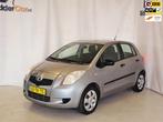 Toyota Yaris 1.0 VVTi Terra|NAP|2E EIG|TREKHAAK|AUDIO|ELEK R, Auto's, Toyota, Origineel Nederlands, Te koop, Zilver of Grijs, 5 stoelen