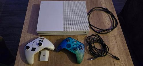 Xbox one met alle kabels, 2 controllers en 1 accu, Spelcomputers en Games, Spelcomputers | Xbox One, Ophalen