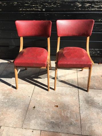 2 eetkamerstoelen uit de jaren 60. NIEUWE PRIJS beschikbaar voor biedingen