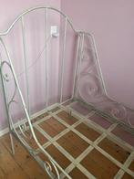 Gietijzer bed, Ophalen