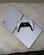 Playstation 5 slim + 2 games, Spelcomputers en Games, Games | Sony PlayStation 5, Ophalen of Verzenden