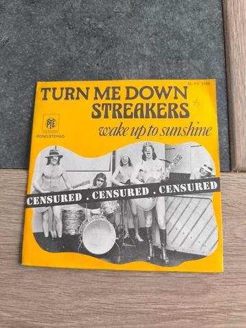 7' vinyl singel van the streakers  beschikbaar voor biedingen