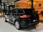 Renault Clio Estate 0.9 TCe Limited NAP Garantie Trekhaak Cr, Auto's, Renault, Voorwielaandrijving, 898 cc, Stof, Gebruikt