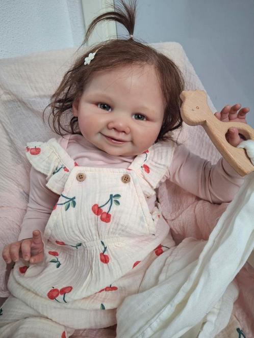 Reborn baby /Toddler Brinley 🌸, Verzamelen, Poppen, Zo goed als nieuw, Babypop, Ophalen of Verzenden