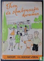 Toen de amboneesjes kwamen 1954, Antiek en Kunst, Antiek | Boeken en Bijbels, Ophalen of Verzenden