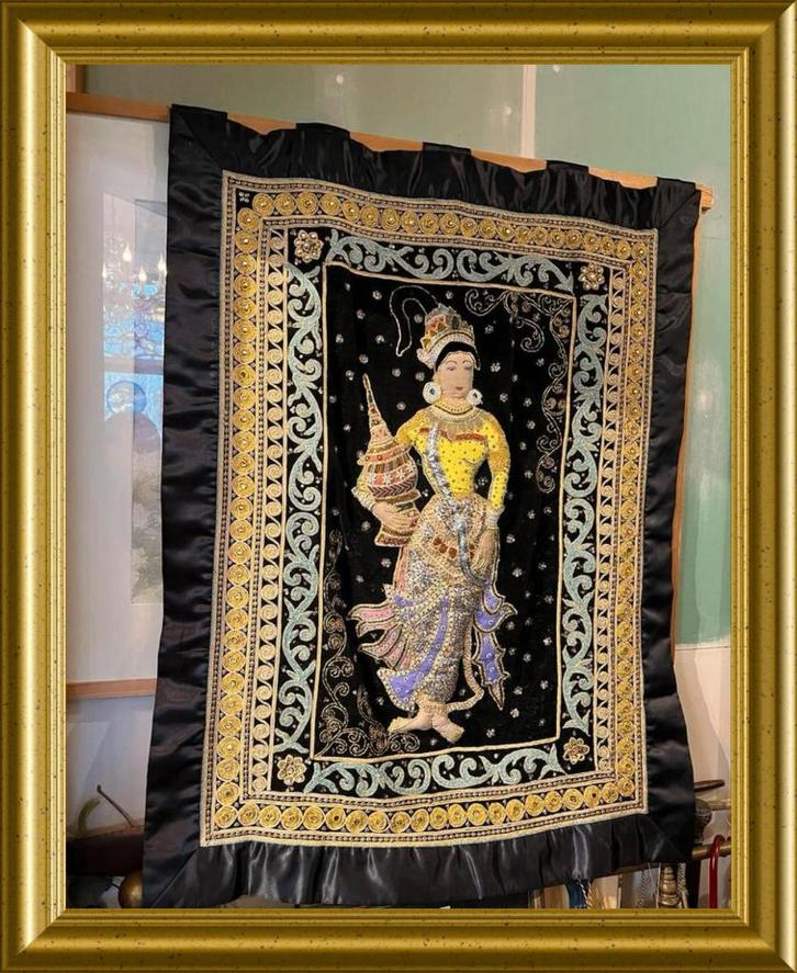 Groot handgemaakt wandkleed, geborduurd, Birmees, kalaga, Antiek en Kunst, Kunst | Niet-Westerse kunst, Ophalen of Verzenden