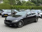 BMW 3-serie 320i High Executive|Xenon|Groot Navigatie|19 inc, Auto's, Automaat, Euro 5, Zwart, Zwart
