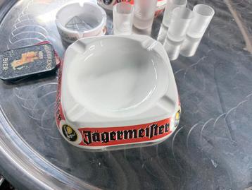 Jägermeister asbak en glaasjes beschikbaar voor biedingen