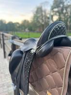 Mac Rider Dressuur Zadel Met Swarovski & Lak 17.5 Inch, Dieren en Toebehoren, Ophalen, Zo goed als nieuw, Dressuur