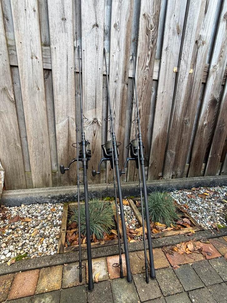 3x Nash Scope 10ft 3lb + 3x Fox FX11 Molens en foudralen., Watersport en Boten, Hengelsport | Karpervissen, Gebruikt, Werphengel