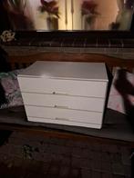 Witte ladekast gratis op te halen of tegen iets lekkers., Huis en Inrichting, Kasten | Ladekasten, 3 of 4 laden, Ophalen