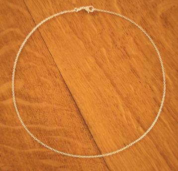 Elegant zilveren kettinkje - 925 gemerkt - geschakeld 45 cm  beschikbaar voor biedingen