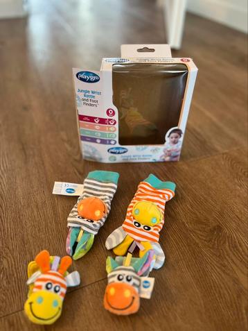 Jungle wrist rattles & foot finders beschikbaar voor biedingen