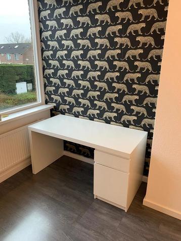Ikea Malm Bureau beschikbaar voor biedingen