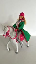 Barbie op paard, Kinderen en Baby's, Speelgoed | Poppen, Ophalen of Verzenden, Zo goed als nieuw, Barbie