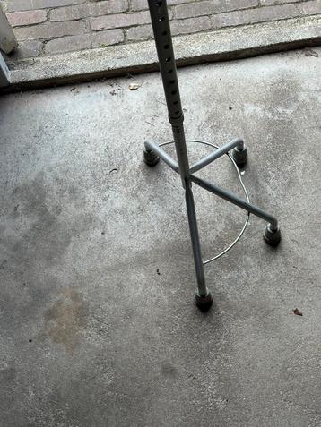 4 poot medische wandelstok beschikbaar voor biedingen