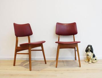 2 houten vintage stoelen. Set Mid Century retro stoeltjes beschikbaar voor biedingen