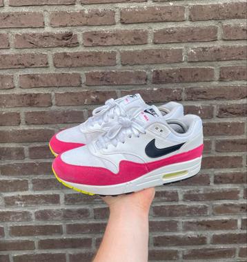Nike Air Max 1 Pink Rush beschikbaar voor biedingen