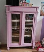 Brocante houten vitrinekastje in oud roze, Huis en Inrichting, Kasten | Vitrinekasten, Ophalen, Gebruikt, Glas, 50 tot 100 cm