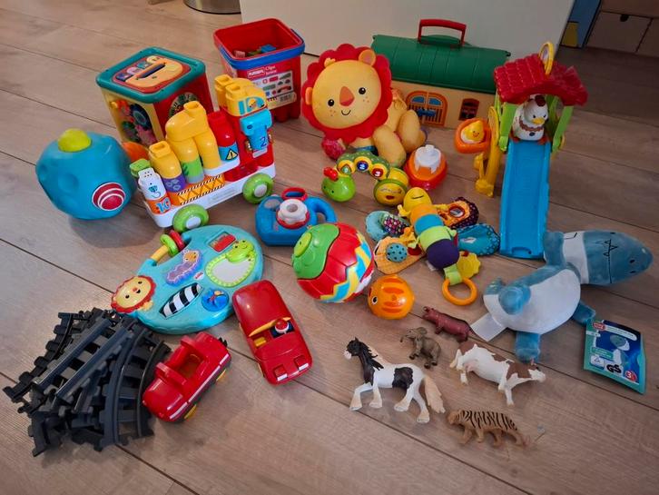 Heel veel leuk degelijk speelgoed o.a. v-tech, fisher-price, Kinderen en Baby's, Speelgoed | Bouwstenen, Ophalen of Verzenden