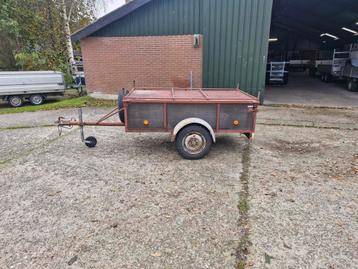 Bagagewagen,  gesloten aanhangwagen ongeremd  beschikbaar voor biedingen