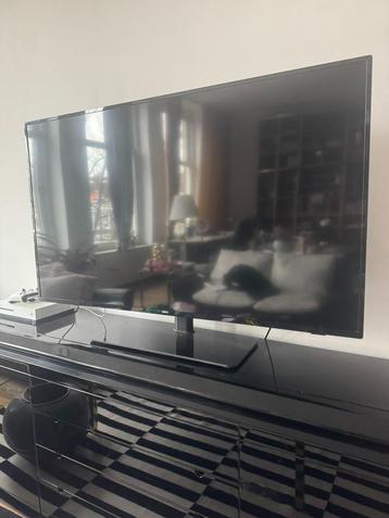 58 inch 4k Phillips TV beschikbaar voor biedingen