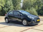 Kia Rio 1.2 CVVT Comfort 2016 Navi Camera Bluetooth Cruise, Auto's, Euro 6, 4 cilinders, Zwart, Origineel Nederlands