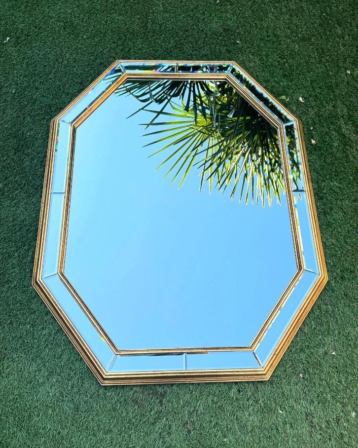 Grote Deknudt spiegel goud verguld octagon trapezium, Huis en Inrichting, Woonaccessoires | Spiegels, Zo goed als nieuw, 50 tot 75 cm