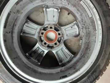 Vw golf plus aluminium 17 inch velgen met goede winterbanden beschikbaar voor biedingen