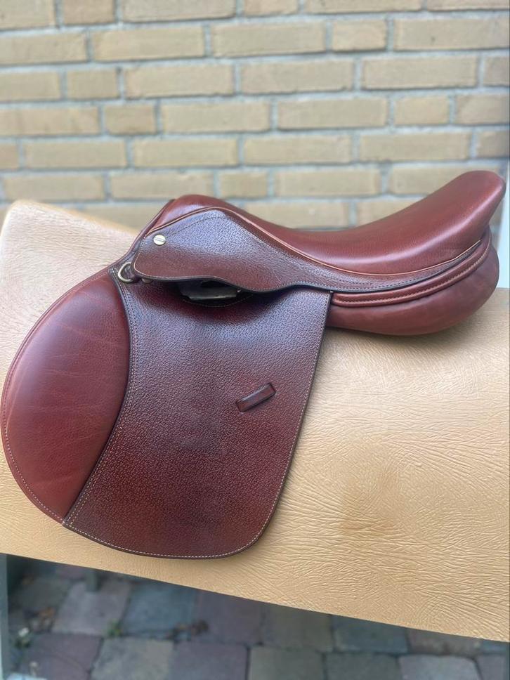 Hdr 16 incl springzadel bruin (Gratis passervice op maat), Dieren en Toebehoren, Paarden en Pony's | Zadels, Gebruikt, Springen