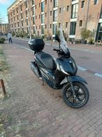 Piaggio Beverly 400,  8986 km  , 2024 met alarm, Motoren, Motoren | Piaggio, Scooter, Particulier