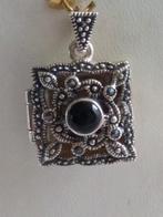 zilver MEDAILLON 2,5x 1,8 cm met Onyx en Markasietjes, Gebruikt, Ophalen of Verzenden, Met edelsteen, Zilver