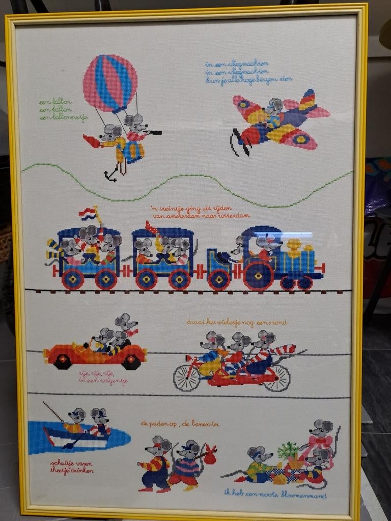 Borduurwerk kinderliedjes, Hobby en Vrije tijd, Borduren en Borduurmachines, Ophalen, Zo goed als nieuw, Overige typen