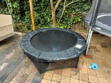 Gratis ophalen trampoline van 140cm beschikbaar voor biedingen