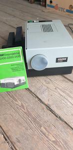 Diaprojector met scherm. In goede staat, Ophalen, Gebruikt, Met scherm
