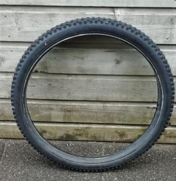 Buitenband 26 inch x 2.75 + binnenband + wiel beschikbaar voor biedingen