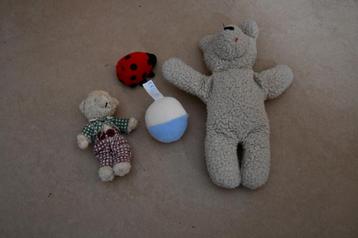 4 knuffels voor hond of kat beschikbaar voor biedingen