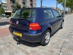Volkswagen Golf 1.6 Automaat Airco apk (bj 2002), Stof, Gebruikt, Zwart, 4 cilinders