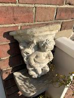 Betonnen console engeltje. Ongeveer 22 cm hoog. Zwaar. Engel, Tuin en Terras, Ophalen of Verzenden, Zo goed als nieuw