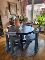 Vier lichtblauwe fluwelen eettafelstoelen van Westwing Calan, Huis en Inrichting, Ophalen, Zo goed als nieuw, Stof, Vier