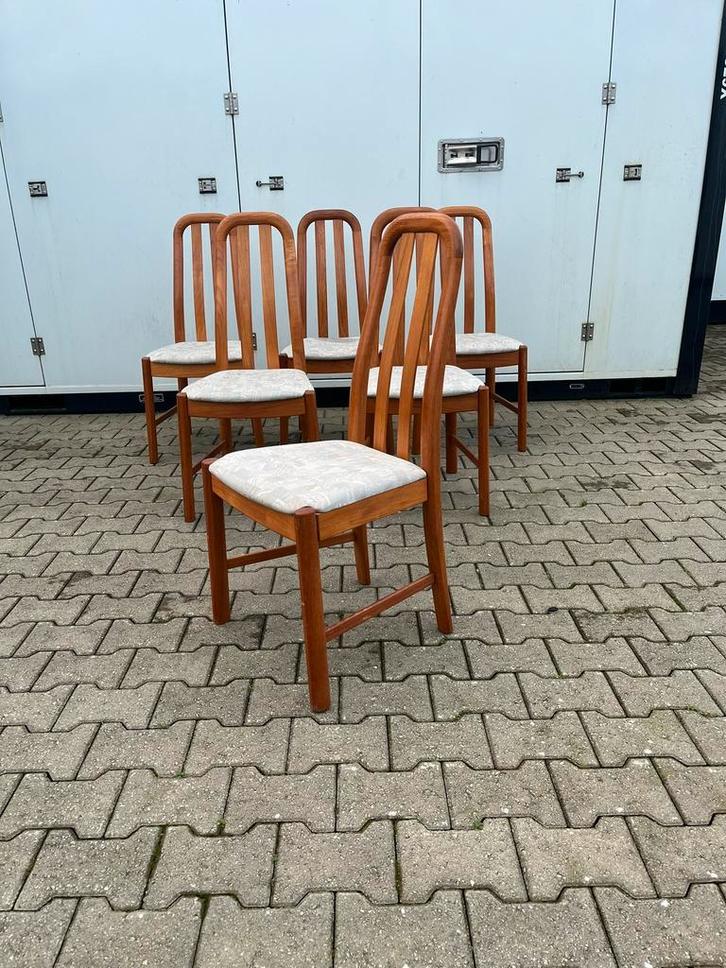 6 vintage deens design teak eetkamerstoelen massief jaren 70, Huis en Inrichting, Stoelen, Zo goed als nieuw, Bruin, Ophalen of Verzenden